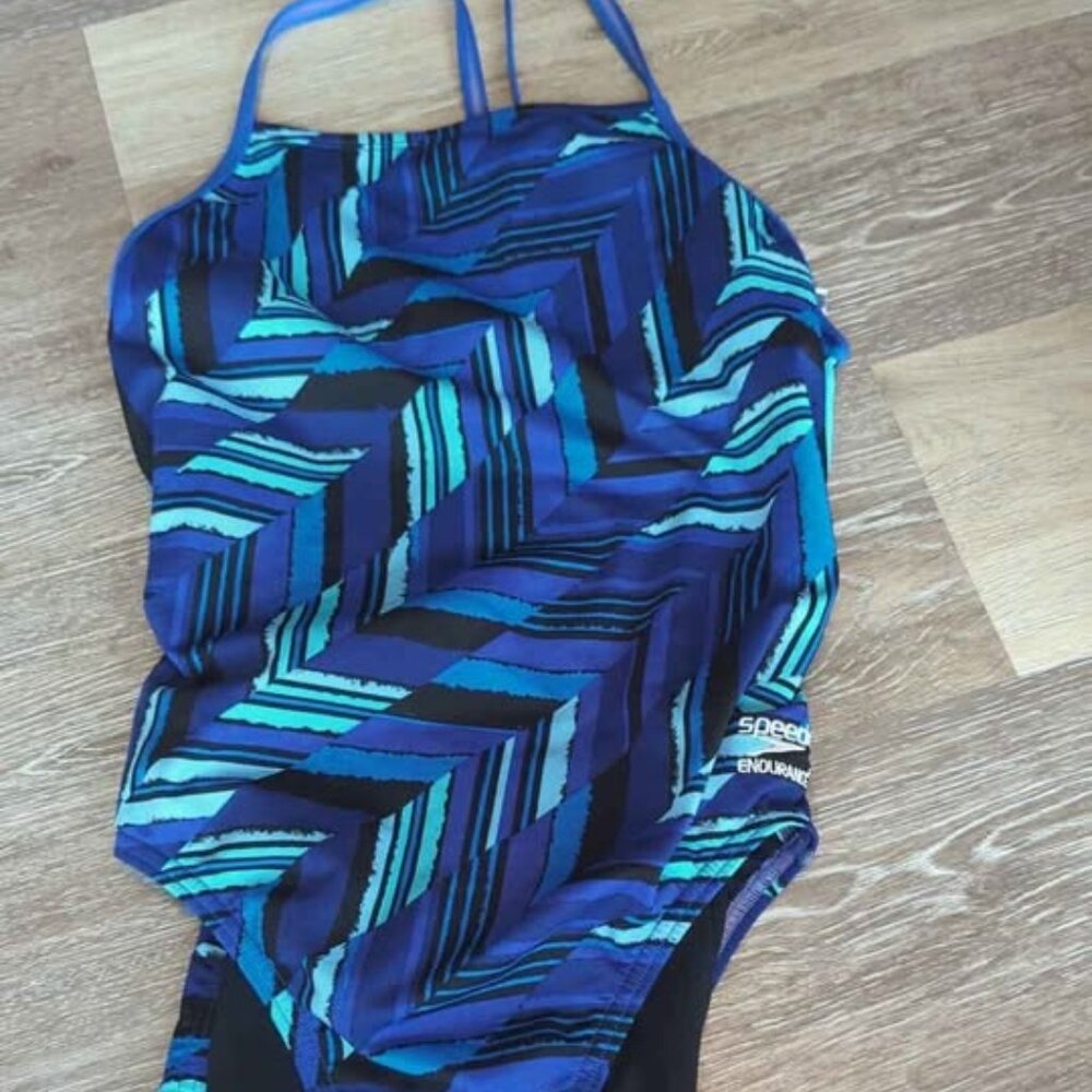 Speedo endurance women's size 8/34 swimsuit